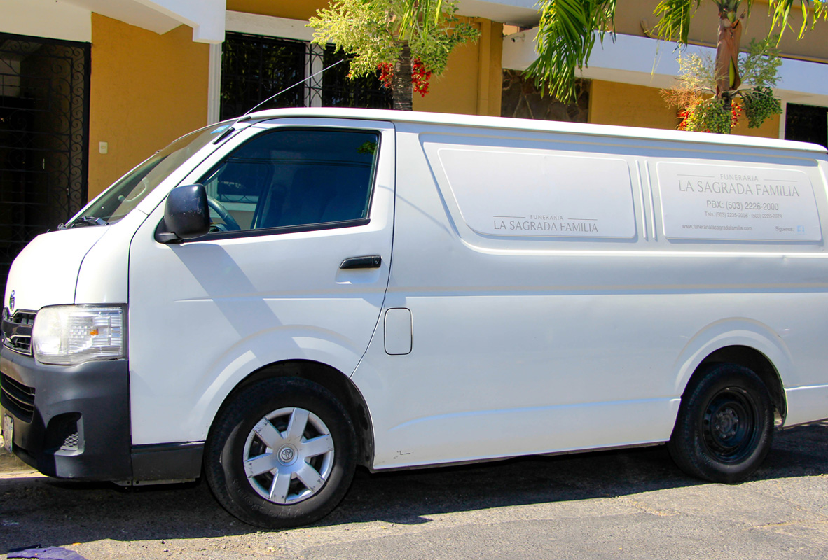 Carroza Funebre La Sagrada Familia